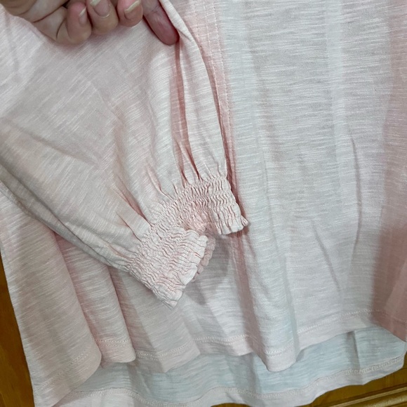 Women's Pink V-Neck Top NWT - Picture 3 of 7